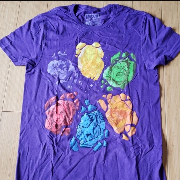 **Host pick**Marvel Tee Shirt - Picture 1 of 8